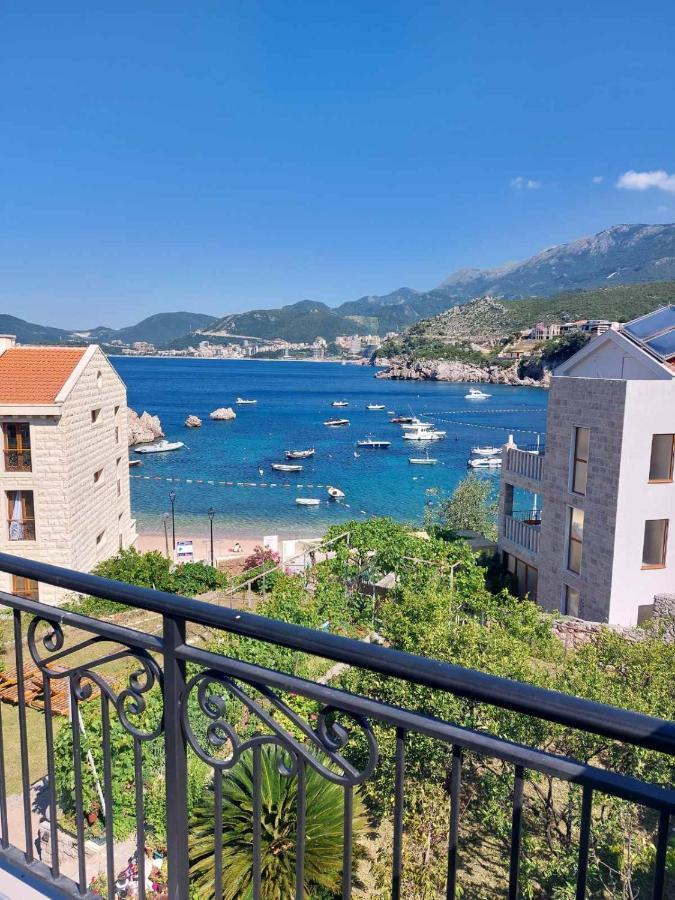 Apartment Sara With Seaview Budva Bagian luar foto